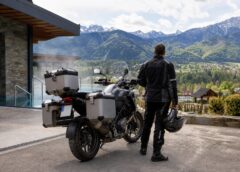 Motocyklem przez Podhale – dlaczego warto zaplanować przystanek w wodzie termalnej